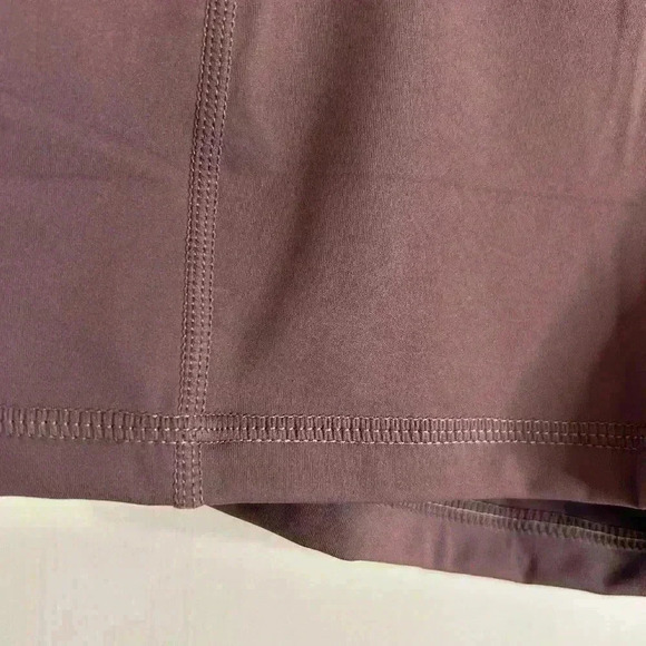 BNWT Smoothfeel Short Shorts with Pockets in Purple Size Large - Picture 4 of 11